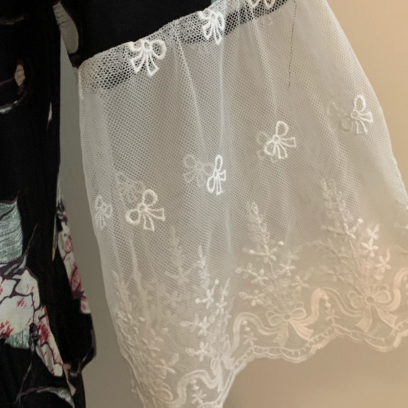 Donated Wonderland by Orange 3/4 sleeve medium shirt NWT - Picture 3 of 7